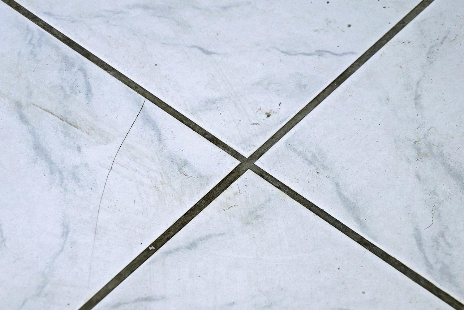 Fuge makeup_Kuluneet saumat Fuge makeup_Kuluneet saumat